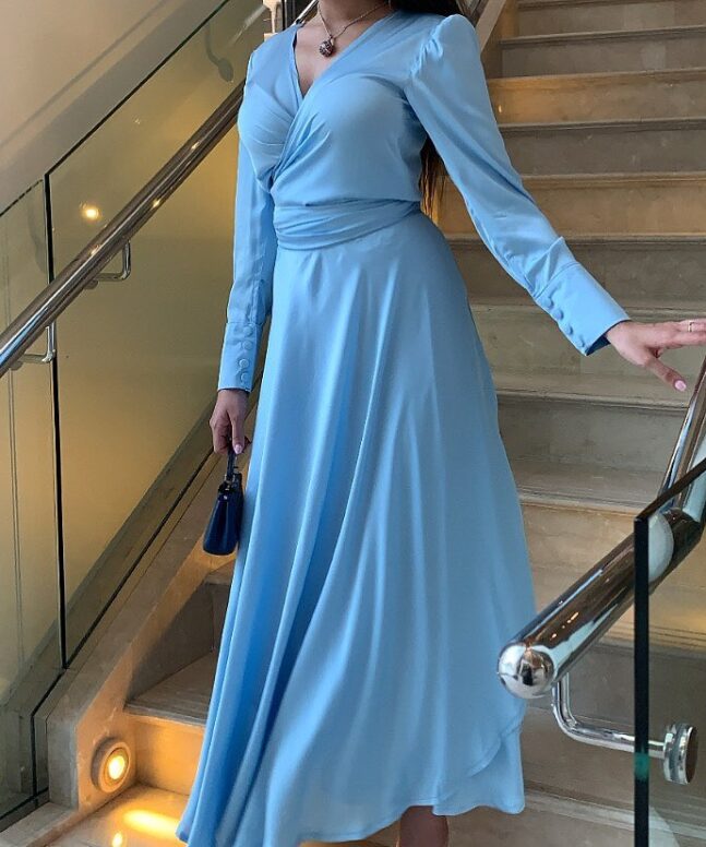 Alternative view of Dress 025