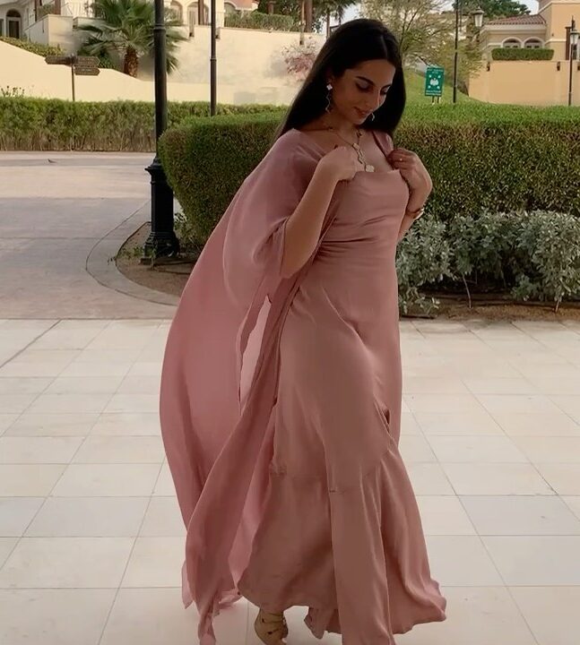 Alternative view of Dress 024