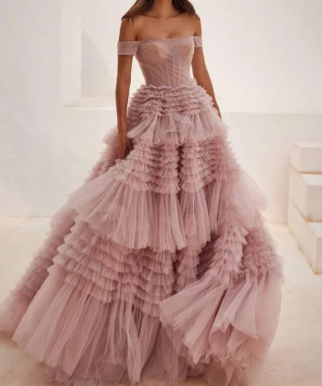 Alternative view of Dress 028