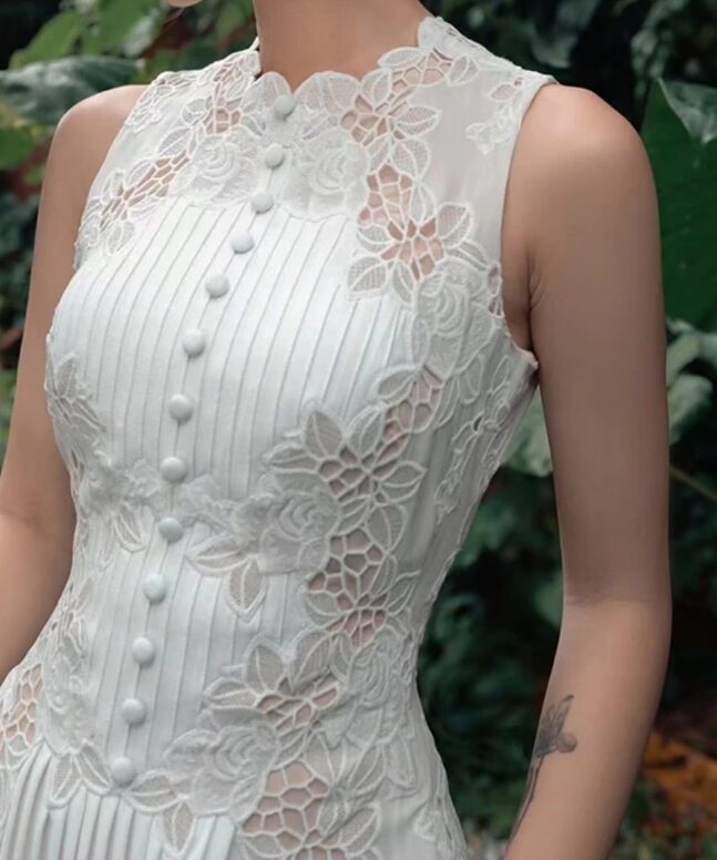 Alternative view of Dress 017