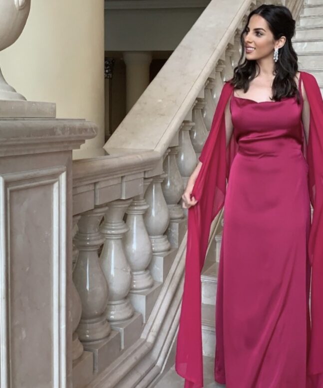 Alternative view of Dress 040