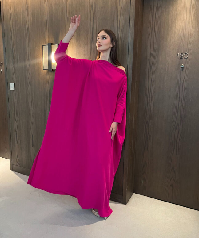 Alternative view of Dress 046