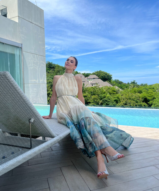 Alternative view of Dress 052