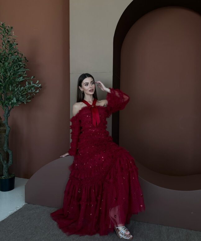 Alternative view of Dress 065