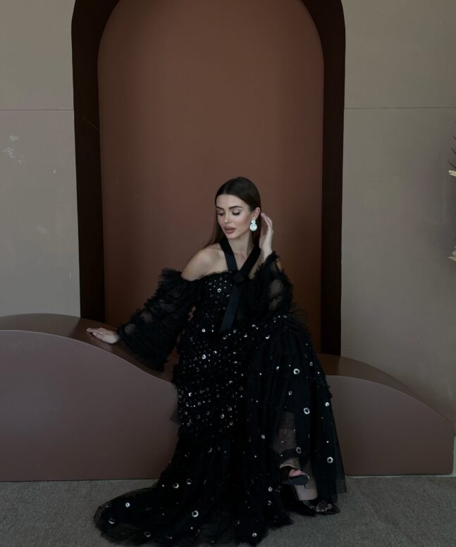 Alternative view of Dress 066