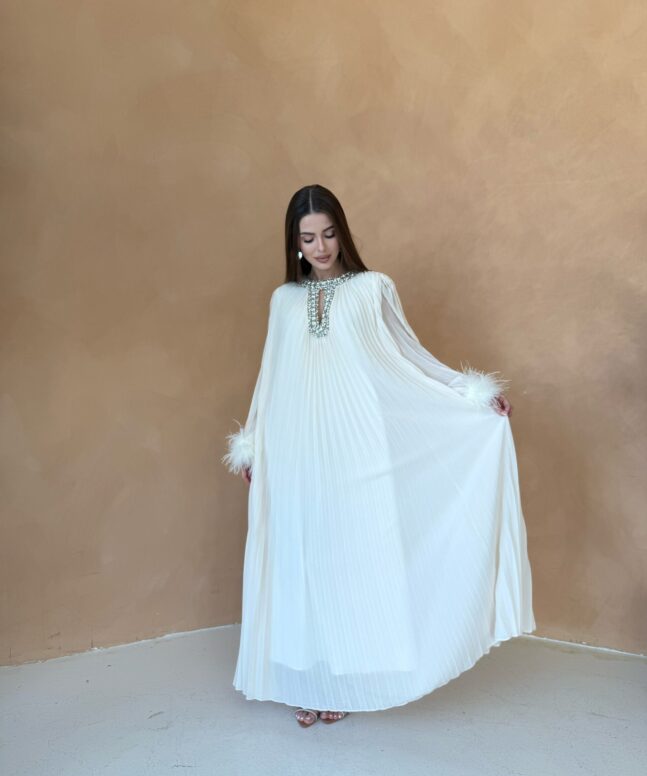 Alternative view of Dress 069