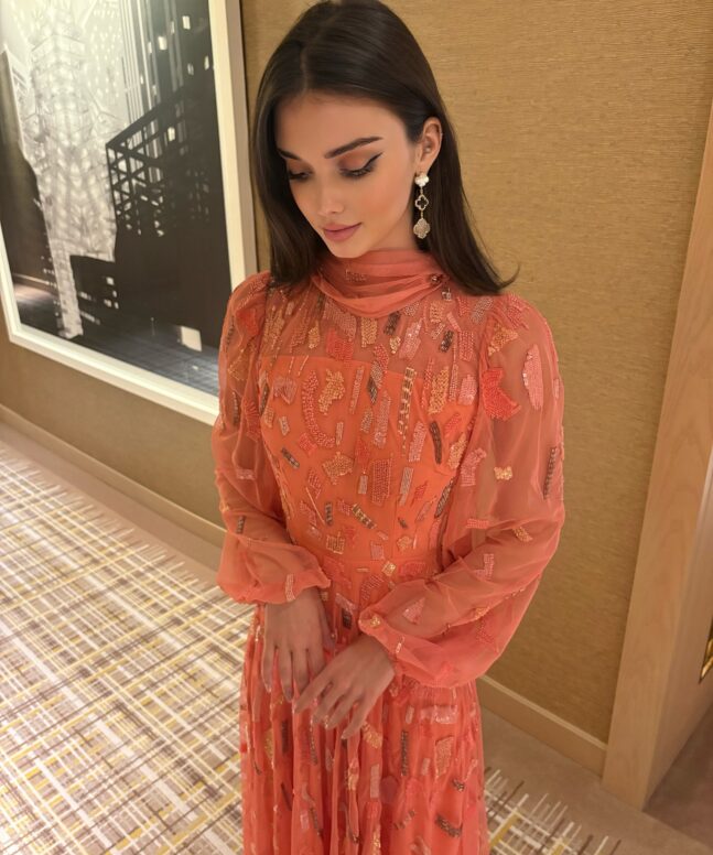 Alternative view of Dress 097